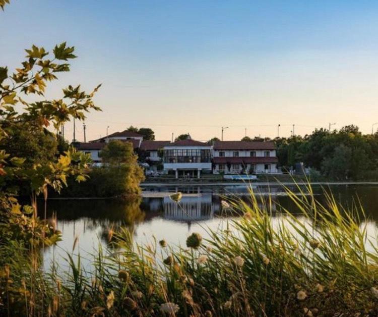 Thrassa Hotel Tycherón Eksteriør bilde