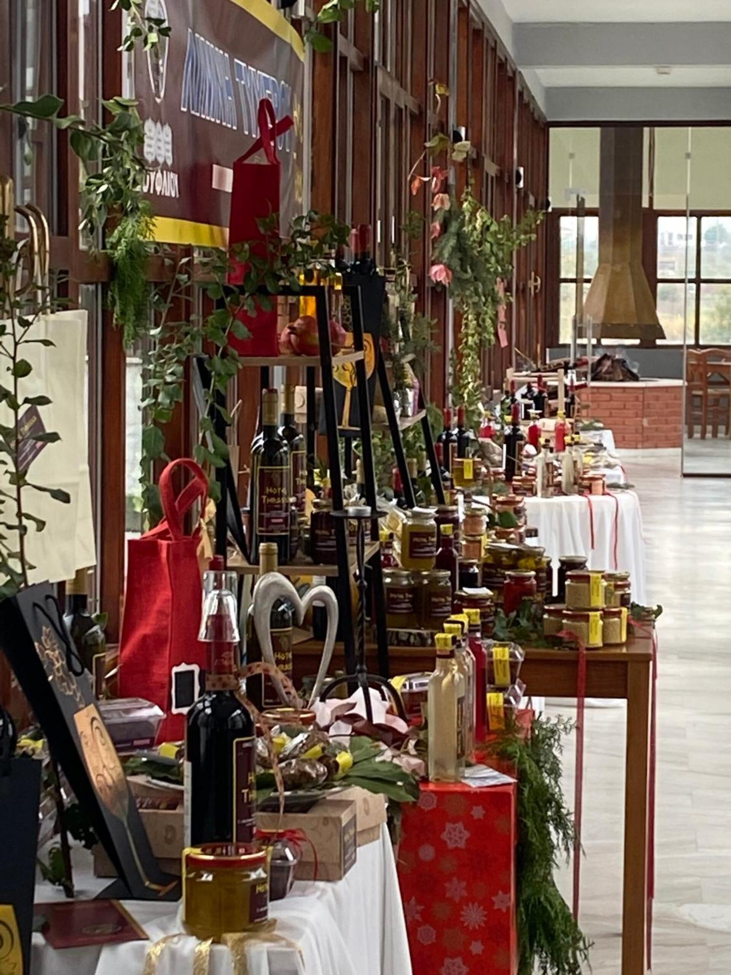 Thrassa Hotel Tycherón Eksteriør bilde